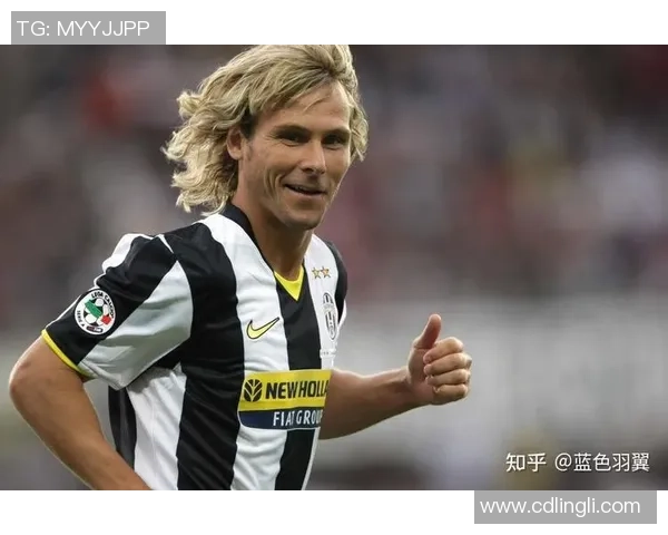 姓奥的足球明星们的辉煌成就与传奇故事回顾